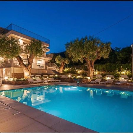 Micabalu Luxury Apartment Marina di Camerota Ngoại thất bức ảnh